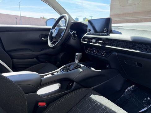 Used 2024 Honda HR-V LX image 35