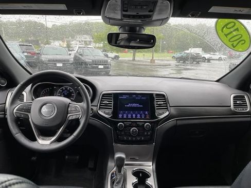 Used 2019 Jeep Grand Cherokee Limited AWD/4WD image 13