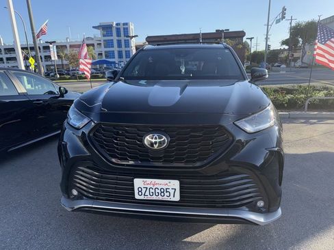 Used 2022 Toyota Highlander XSE image 10