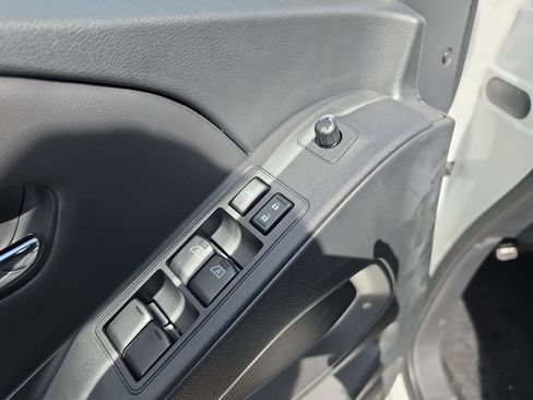 New 2026 Nissan Frontier SV w/ SV Convenience Package RWD image 22