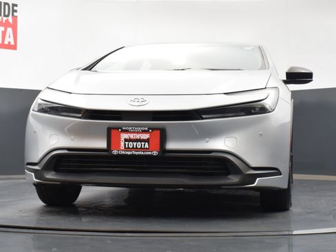 Used 2025 Toyota Prius LE image 29
