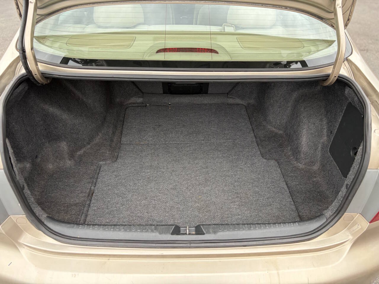 Used 2005 Honda Accord LX image 19
