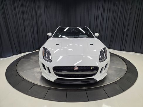 Used 2016 Jaguar F-TYPE R image 6