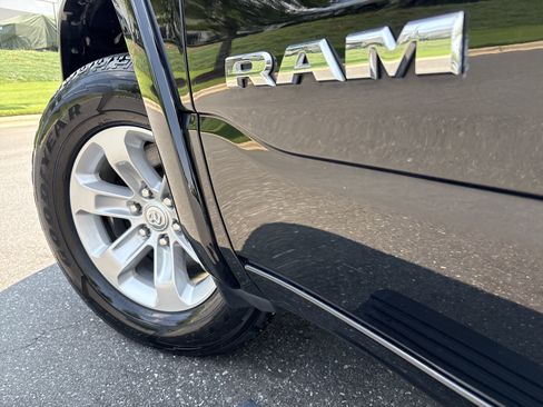 Used 2022 RAM 1500 Laramie AWD/4WD image 12