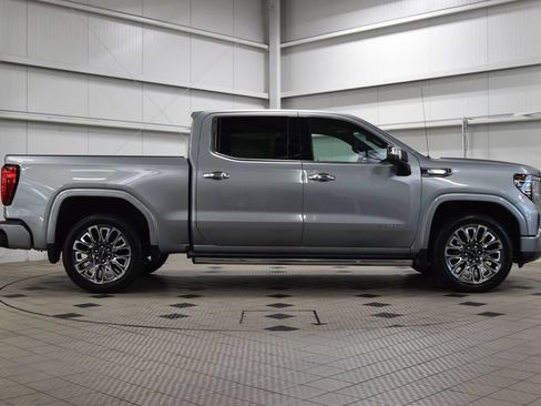Used 2024 GMC Sierra 1500 Denali Ultimate AWD/4WD image 9