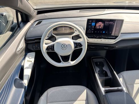 Used 2023 Volkswagen ID.4 Pro S image 8