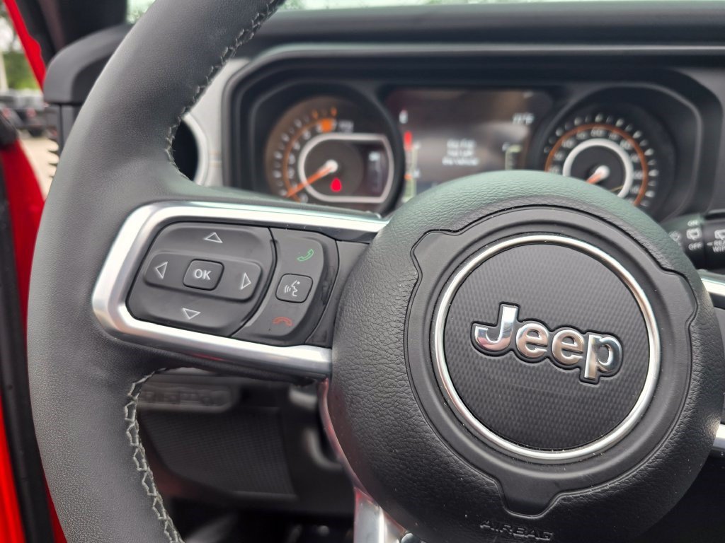 Used 2026 Jeep Wrangler Unlimited Sahara AWD/4WD image 18