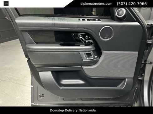 Used 2019 Land Rover Range Rover Supercharged AWD/4WD image 25
