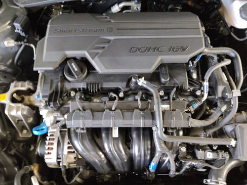 Used 2025 Hyundai Elantra SEL FWD image 30