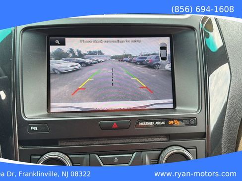 Used 2016 Ford Explorer XLT w/ Equipment Group 202A AWD/4WD image 13