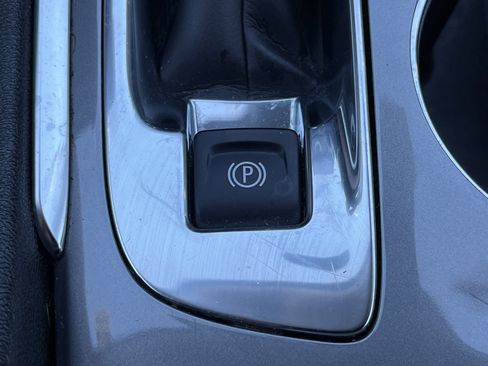 Used 2024 Chevrolet Malibu LT image 8