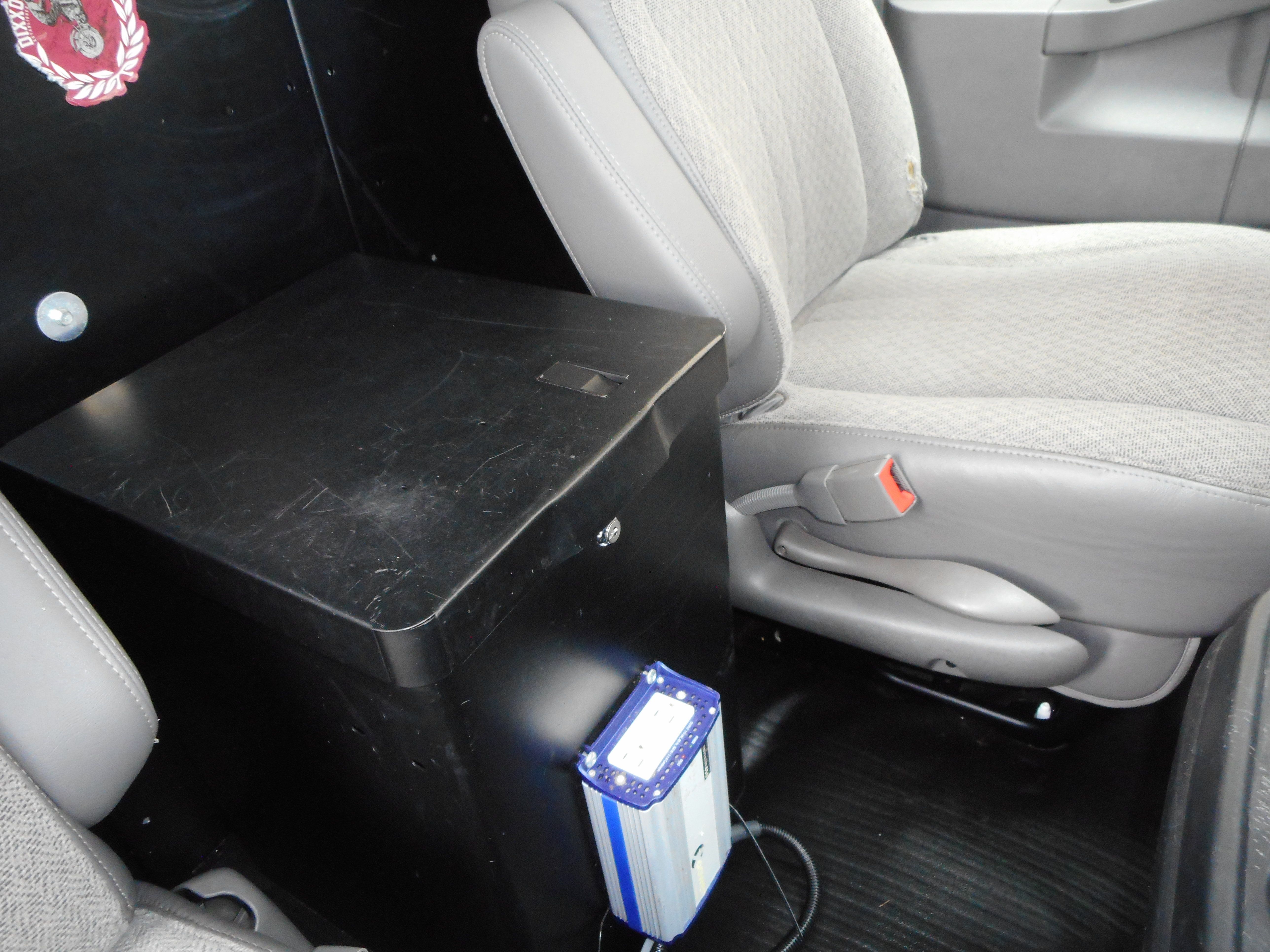 Used 2016 Chevrolet Express 2500 w/ Cold Climate Package RWD image 29