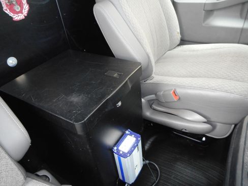 Used 2016 Chevrolet Express 2500 w/ Cold Climate Package RWD image 29