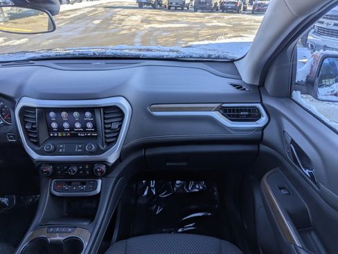 Used 2023 GMC Acadia SLE w/ Driver Convenience Package image 4