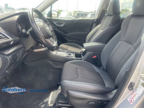 Used 2019 Subaru Forester Premium w/ All-Weather Package AWD/4WD image 9