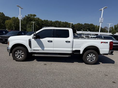 Used 2024 Ford F250 XLT AWD/4WD image 6