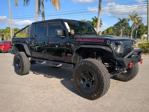 Used 2025 Jeep Gladiator Rubicon w/ Convenience Group image 2