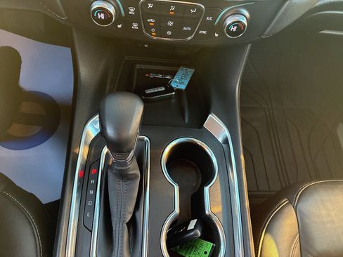 Used 2023 Chevrolet Traverse LT w/ LPO, Floor Liner Package image 20