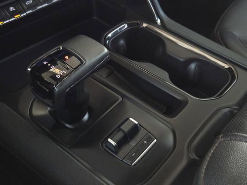 Used 2024 GMC Sierra 1500 AT4 w/ Technology Package image 24