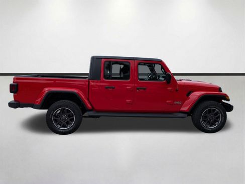 Used 2022 Jeep Gladiator Overland w/ Cold Weather Group AWD/4WD image 3