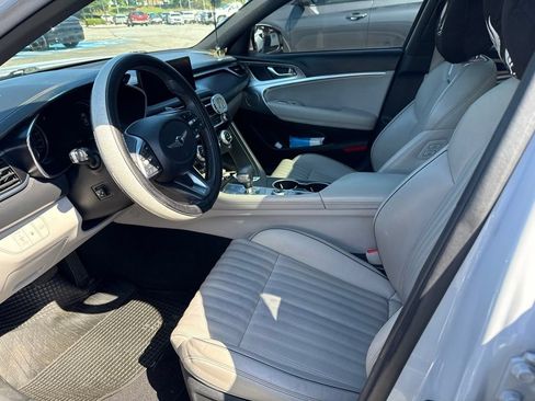 Used 2022 Genesis G70 2.0T w/ Prestige Package RWD image 4