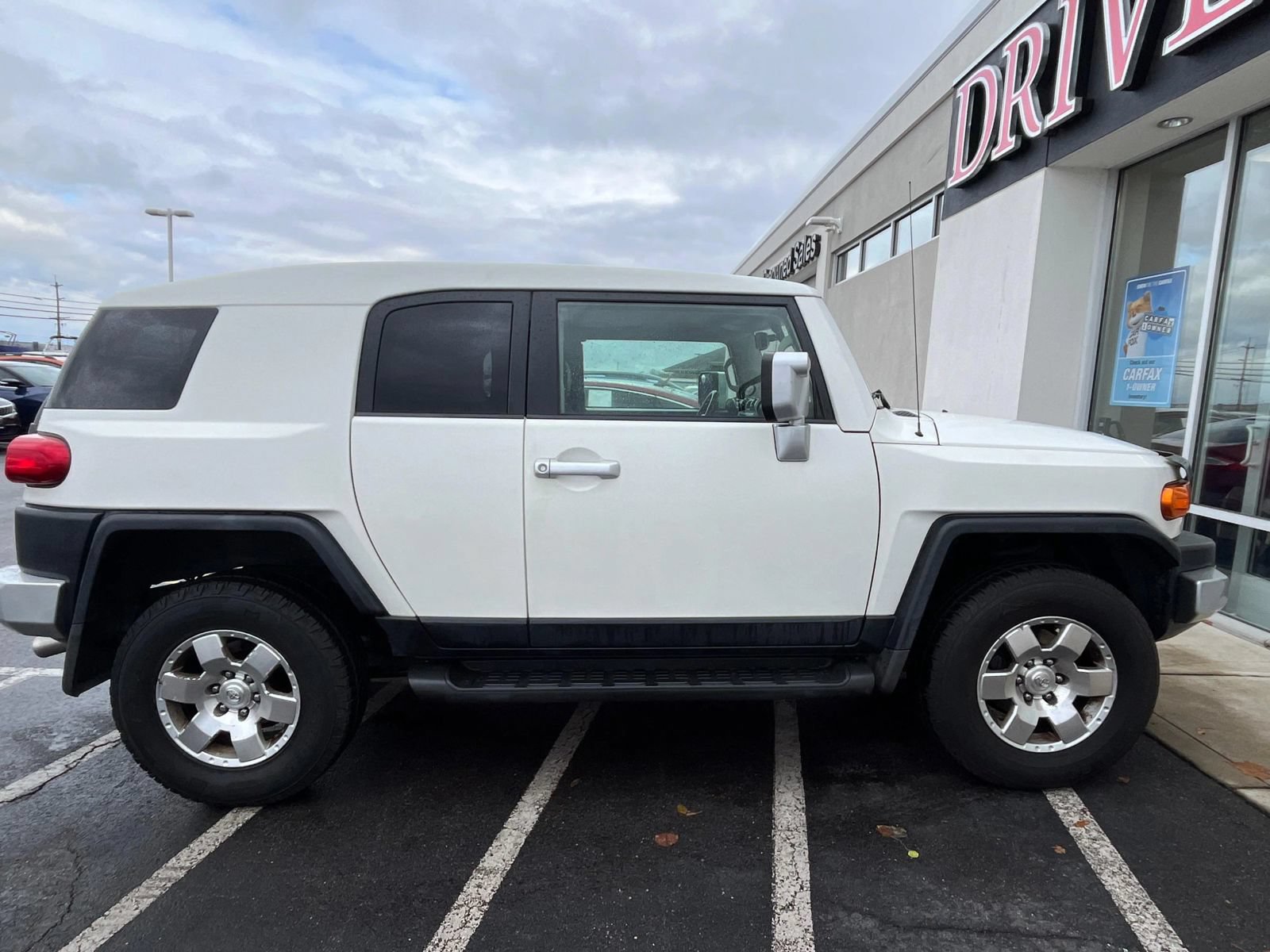 Used 2010 Toyota FJ Cruiser 4WD image 10