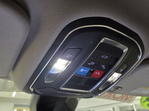 Used 2024 Jeep Wagoneer Series II w/ Flexible Seating Group image 29