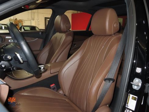 Used 2018 Mercedes-Benz E 300 4MATIC w/ Premium 2 Package (Q02) image 11