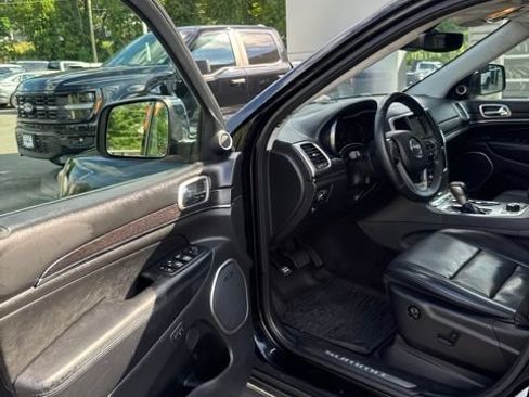 Used 2017 Jeep Grand Cherokee Summit AWD/4WD image 14