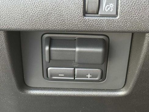 New 2026 GMC Canyon Elevation w/ Convenience Package image 18