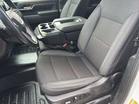 Used 2024 GMC Sierra 3500 SLE w/ SLE Convenience Package image 9