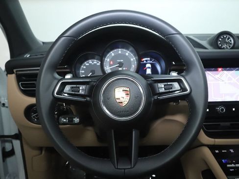 Used 2026 Porsche Macan AWD/4WD image 26