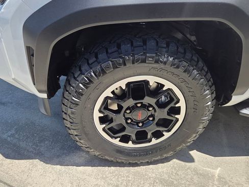 New 2026 Toyota 4Runner TRD Off-Road Premium AWD/4WD image 4