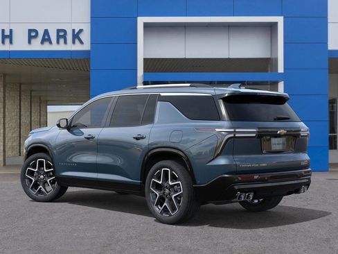 New 2026 Chevrolet Traverse High Country image 3