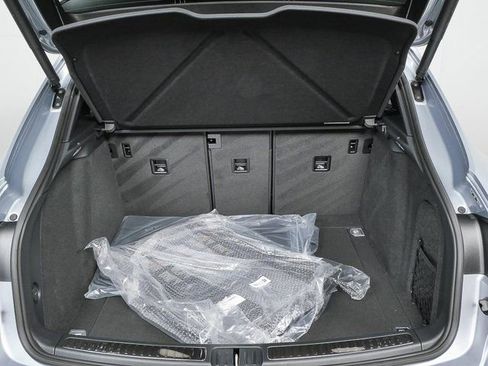 New 2026 Porsche Macan AWD image 31