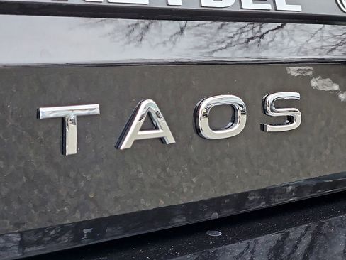 New 2026 Volkswagen Taos SE AWD/4WD image 22