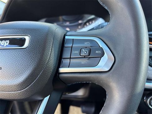 Used 2022 Jeep Compass Latitude image 19