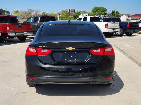 Used 2018 Chevrolet Malibu LS FWD image 5