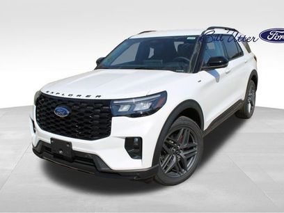 New 2025 Ford Explorer ST-Line w/ Premium Package