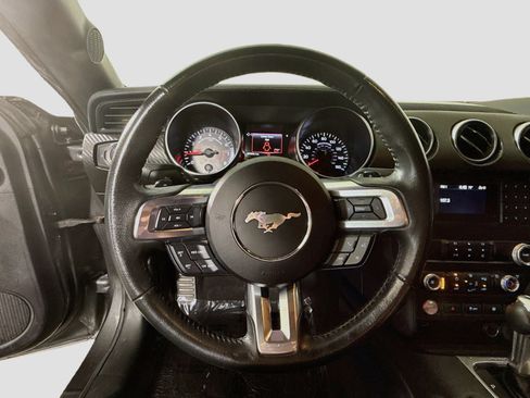 Used 2020 Ford Mustang Coupe RWD image 13