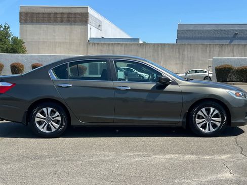 Used 2015 Honda Civic SE image 6