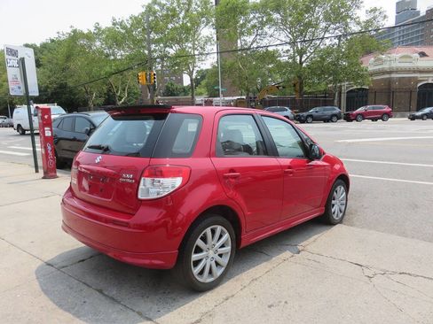 Used 2012 Suzuki SX4 Sportback FWD image 4