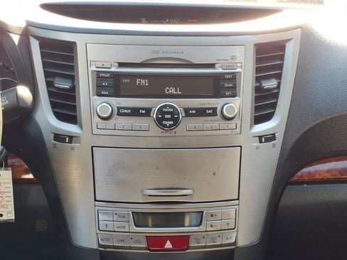 Used 2010 Subaru Outback 3.6R Limited w/ Popular Equipment Group 2A image 6