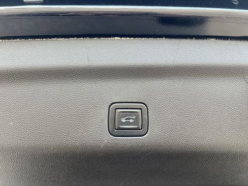 Certified 2021 Chevrolet Tahoe Premier w/ Premium Package AWD/4WD image 15
