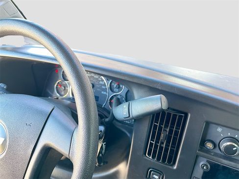 Used 2022 Chevrolet Express 2500 w/ Driver Convenience Package image 16