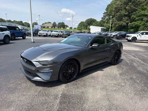 Used 2020 Ford Mustang Coupe RWD image 7