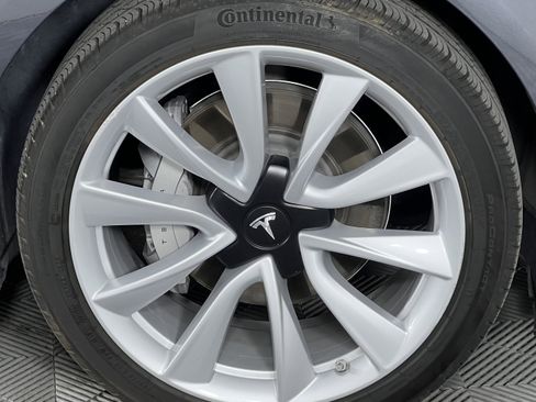 Used 2018 Tesla Model 3 Long Range RWD image 14