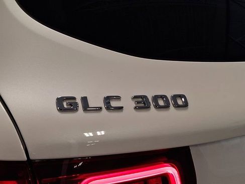 Used 2022 Mercedes-Benz GLC 300 4MATIC image 29