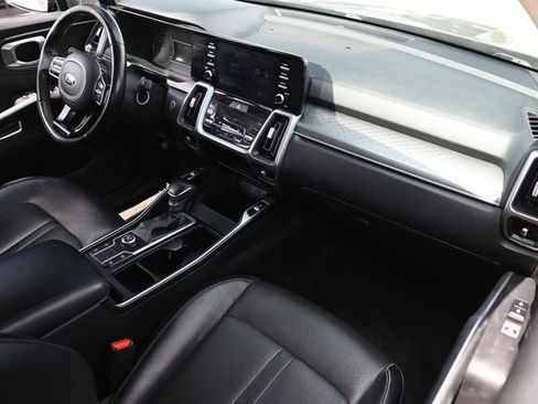 Used 2021 Kia Sorento S w/ Panoramic Sunroof Package FWD image 19