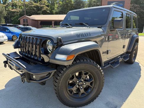 Used 2020 Jeep Wrangler Unlimited Sport AWD/4WD image 2